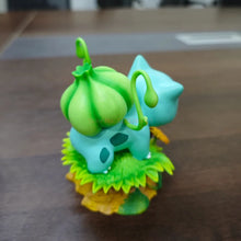 Lade das Bild in den Galerie-Viewer, Detailreiche Bisasam Bulbasaur Figur (ca. 10cm)

