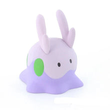 Lade das Bild in den Galerie-Viewer, Viscora Goomy Pokemon Figur
