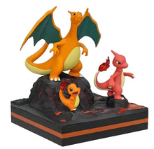Lade das Bild in den Galerie-Viewer, Glumanda Charmander, Glutexo  Charmeleon, Glurak Charizard Evolution Familie Figur Statue
