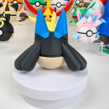 Lade das Bild in den Galerie-Viewer, Lucario Premium Pokeball Lucario Poké Ball
