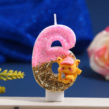 Lade das Bild in den Galerie-Viewer, Pinke Pikachu Glitter Kerze mit Jahreszahl für tolle Geburtstage
