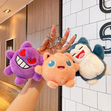 Lade das Bild in den Galerie-Viewer, Plüschige Keychains Schlüsselanhänger - Gengar, Relaxo, Pummeluff
