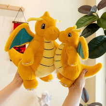 Lade das Bild in den Galerie-Viewer, XXL 35/85cm Dragoran Dragonite Pokemon Kuscheltier
