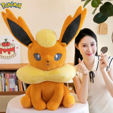 Lade das Bild in den Galerie-Viewer, XXL Flamara Flareon Plüschtier Pokemon (45/60/80cm)
