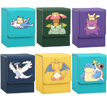 Lade das Bild in den Galerie-Viewer, Stabile Pokemon Sammelkarten Box in verschiedenen Motiven
