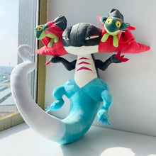 Lade das Bild in den Galerie-Viewer, Katapuldra Dragapult Plüsch Pokemon (ca. 45cm)
