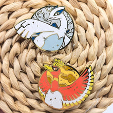 Lade das Bild in den Galerie-Viewer, Lugia oder Ho-Oh Pin Anime Pokemon Brosche Anstecker
