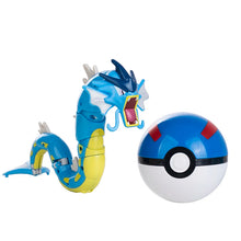 Lade das Bild in den Galerie-Viewer, Pokemon Spielzeug - Großer Pokeball mit Pokemon Figur zum spielen oder sammeln
