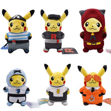 Cargue la imagen en el visor de la galería, compre 6x Pokemon Pikachu Cosplay Plush (aprox.20 cm) Team Rocket