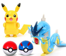 Lade das Bild in den Galerie-Viewer, Takara Tomy Pokemon Poke Ball mit Pokemon Figur kaufen
