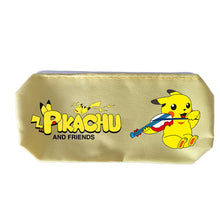 Lade das Bild in den Galerie-Viewer, Pikachu Federmappe in vielen Pokémon Motiven kaufen
