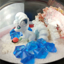 Cargue la imagen en el visor de la galería, compre Big Pokeball con figura de Pokémon