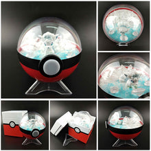 Cargue la imagen en el visor de la galería, compre Big Pokeball con figura de Pokémon