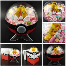 Cargue la imagen en el visor de la galería, compre Big Pokeball con figura de Pokémon