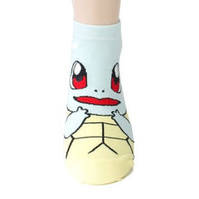 Lade das Bild in den Galerie-Viewer, Süße Pokemon Socken (Pikachu, Charmander, Enton oderSchiggy) kaufen
