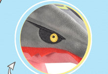 Cargue la imagen en el visor de la galería, compre Pokémon de peluche XXL Rayquaza (aprox.150 cm)