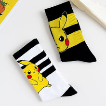 Lade das Bild in den Galerie-Viewer, Stylishe Pokemon Pikachu Socken kaufen
