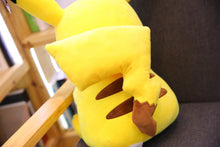 Chargez l'image dans la visionneuse de la galerie, achetez la peluche Pikachu XXL (env. 60 cm).