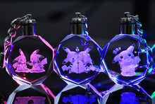 Cargue la imagen en el visor de la galería, colgantes Pokemon Go Luminous en muchos diseños: compre un llavero