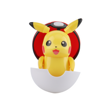 Cargue la imagen en el visor de la galería, compre un juego de juguetes Pokémon con 2 figuras y 2 Pokébolas (diferentes motivos para elegir).