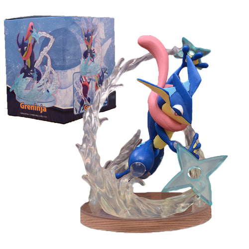 Greninja Pokémon Quajutsu Sammelfigur mit Ornamenten kaufen