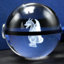 Lade das Bild in den Galerie-Viewer, Charizard Glurak Crystal Pokemon Go Ball mit 3D Effekt kaufen
